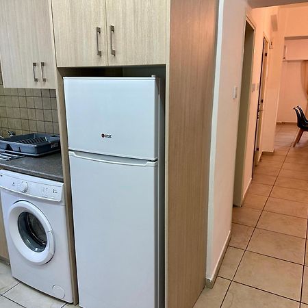 Private Room In Shared Flat นิโคเซีย ภายนอก รูปภาพ