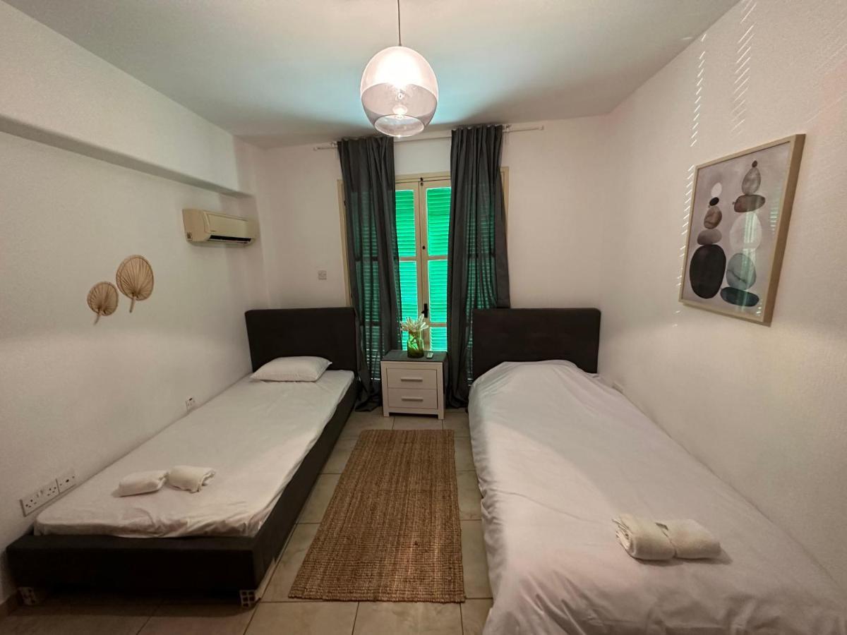 Private Room In Shared Flat นิโคเซีย ภายนอก รูปภาพ