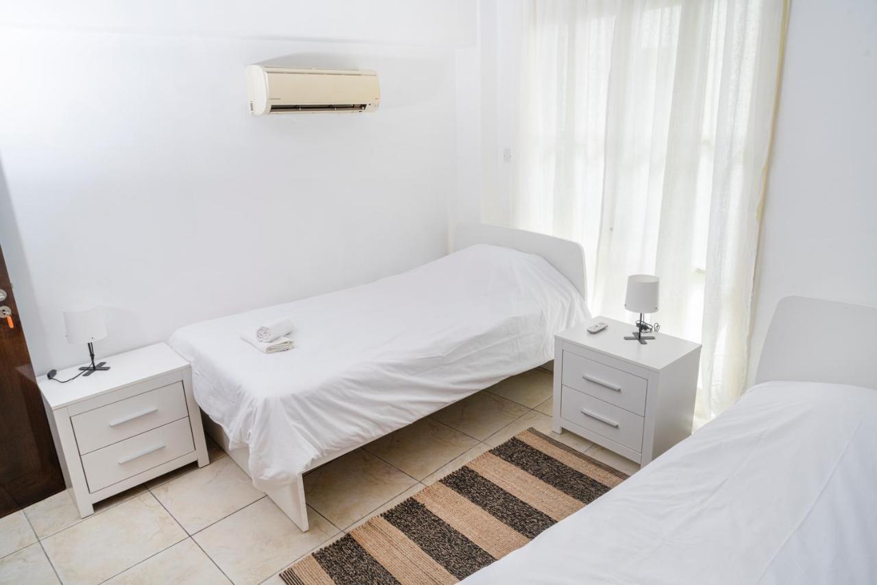 Private Room In Shared Flat นิโคเซีย ภายนอก รูปภาพ