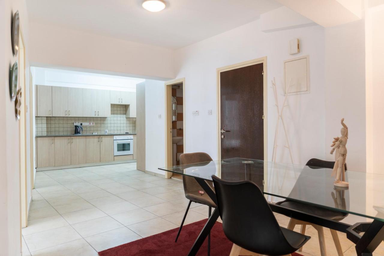 Private Room In Shared Flat นิโคเซีย ภายนอก รูปภาพ