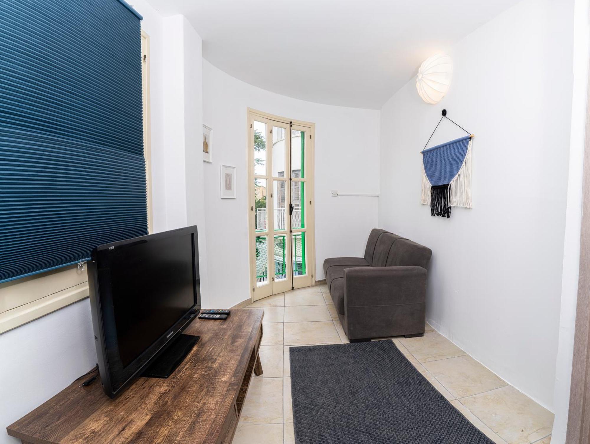 Private Room In Shared Flat นิโคเซีย ภายนอก รูปภาพ
