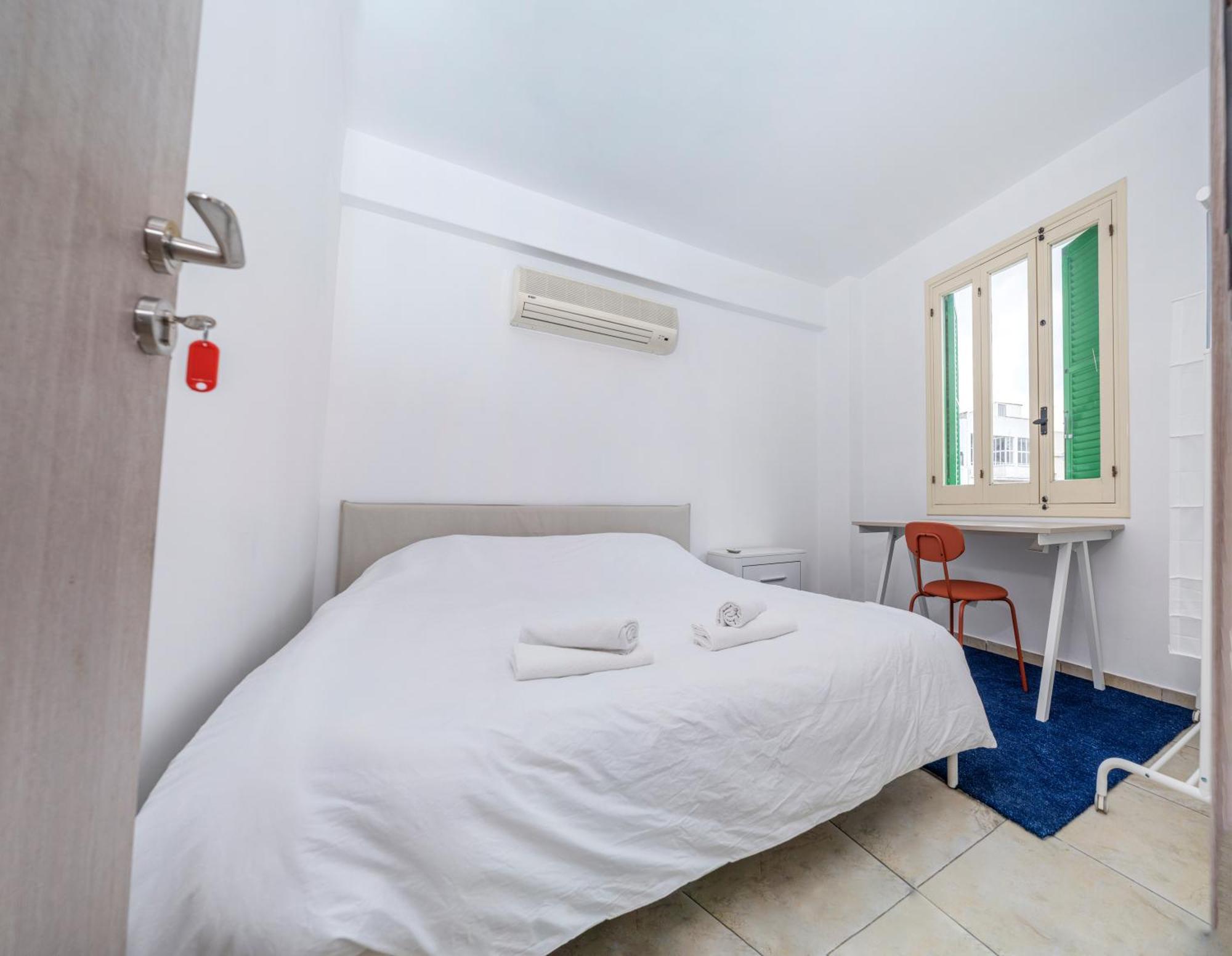 Private Room In Shared Flat นิโคเซีย ภายนอก รูปภาพ