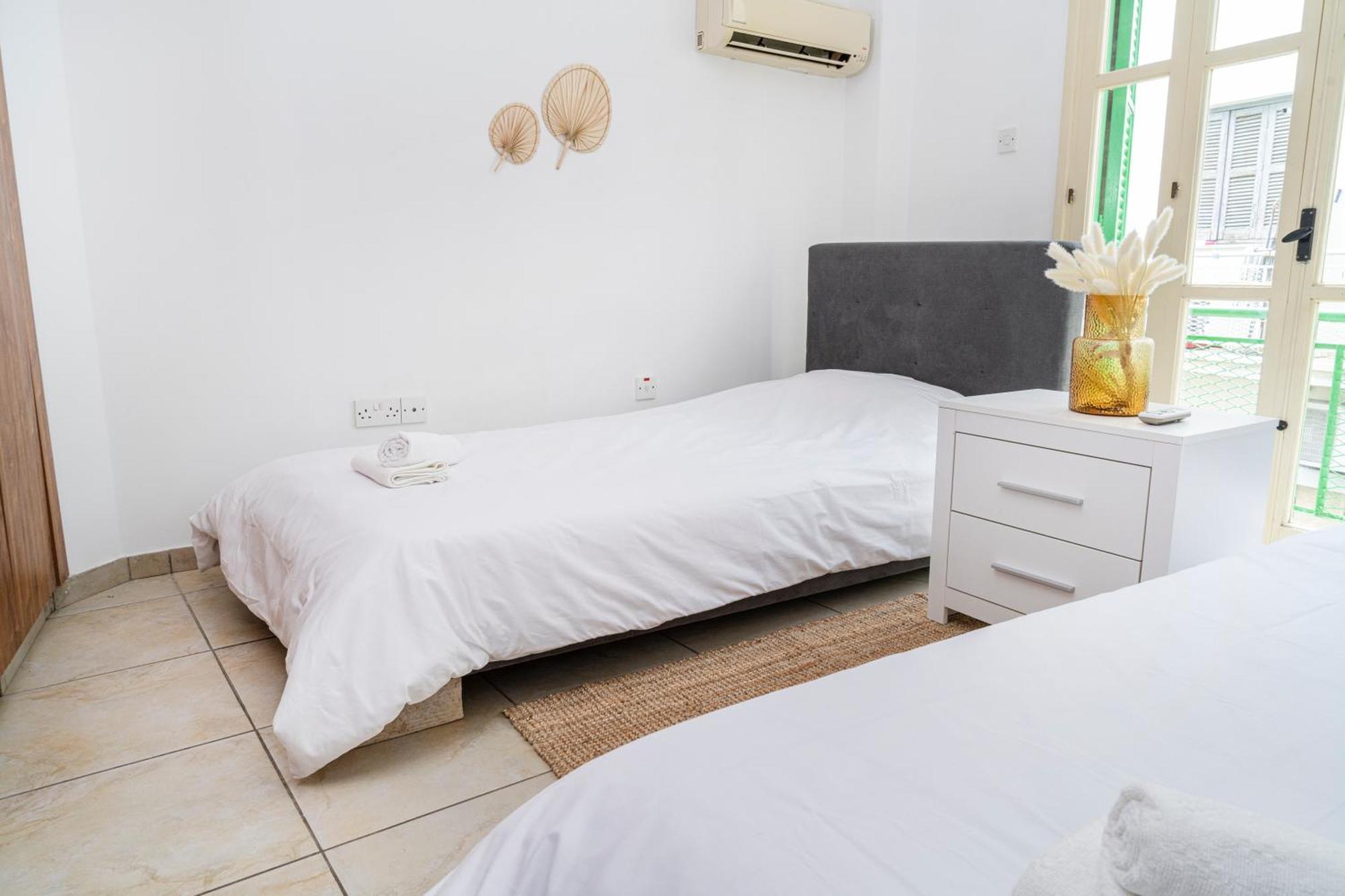 Private Room In Shared Flat นิโคเซีย ภายนอก รูปภาพ