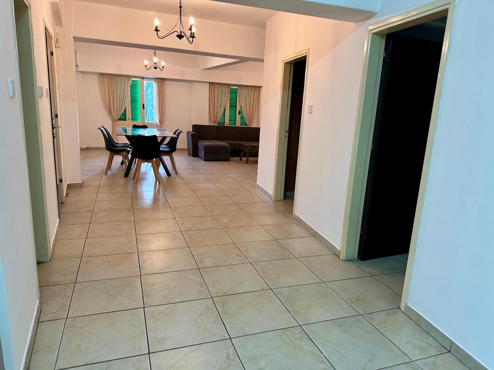 Private Room In Shared Flat นิโคเซีย ภายนอก รูปภาพ