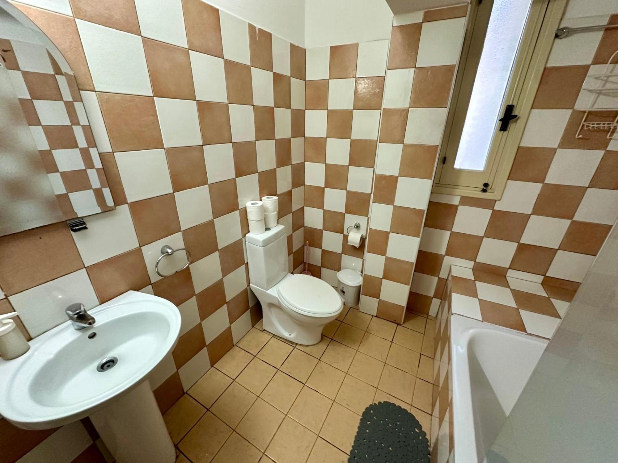 Private Room In Shared Flat นิโคเซีย ภายนอก รูปภาพ